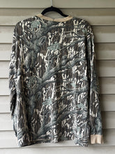 Load image into Gallery viewer, 90’s Mossy Oak Treestand Shirt (XL)