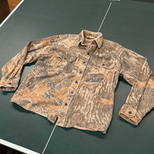 Load image into Gallery viewer, 90’s Walls Realtree X-Tra Brown Shirt (M) 🇺🇸