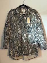 Load image into Gallery viewer, 90’s Mossy Oak Treestand Chamois Shirt (L) 🇺🇸