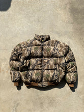 Load image into Gallery viewer, Vintage Browning MossyOak Treestand Camo Puff Jacket (XL)