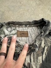 Load image into Gallery viewer, Vintage Duxback Quarter-Button MossyOak Breakup Camo Shirt (L)