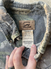 Load image into Gallery viewer, Vintage Duxbak Realtree Hardwoods Camo Button-Up Shirt (L)