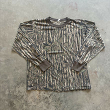 Load image into Gallery viewer, Vintage Realtree Camo Shirt (L)