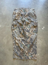 Load image into Gallery viewer, Vintage Realtree Advantage Camo Pants (L)