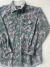 Load image into Gallery viewer, Vintage Browning Mossy Oak Greenleaf Camo Chamois Shirt (XL)