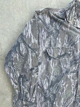 Load image into Gallery viewer, Vintage MossyOak Treestand Camo Chamios (XL)