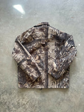 Load image into Gallery viewer, Vintage Realtree Camo Jacket (M)