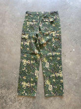 Load image into Gallery viewer, Vintage Bushlan Camo Adjustable Waist Pants (S)