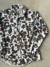 Load image into Gallery viewer, Vintage Duxbak Women’s Duck Camo Chamois Shirt (M)