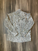 Load image into Gallery viewer, 1990’s Distressed Realtree Camo Chamois Shirt (M)
