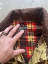 Load image into Gallery viewer, Vintage Flannel Lined Duck Camo Button Up Over Shirt (L)