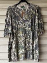 Load image into Gallery viewer, 00’s Mossy Oak Breakup Shirt (XL)