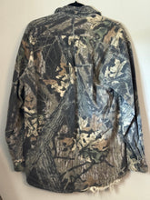 Load image into Gallery viewer, 00’s Mossy Oak Break Up Chamois Shirt (L/XL)