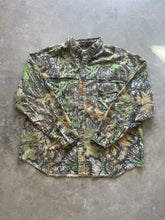 Load image into Gallery viewer, 2000’s Mossy Oak Obsession Camo Button Up Shirt (2XL)