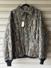 Load image into Gallery viewer, 90’s Refrigewear Mossy Oak Treestand Jacket (XL) 🇺🇸
