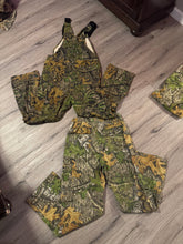 Load image into Gallery viewer, 00’s Mossy Oak Obsession Overalls and Pants (M)