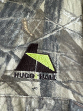 Load image into Gallery viewer, 00’s Walls Realtree 20-200 Hardwoods Hugg &amp; Hall Shirt (L)