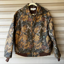 Load image into Gallery viewer, 90’s Mossy Oak Fall Foliage Jacket (L) 🇺🇸