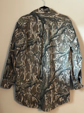 Load image into Gallery viewer, 90’s Mossy Oak Treestand Chamois Shirt (L) 🇺🇸