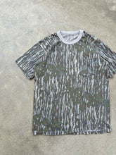 Load image into Gallery viewer, Vintage Realtree Camo Pocket T (M)