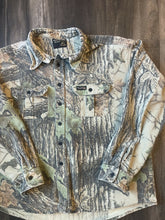 Load image into Gallery viewer, 1990’s Realtree Camo Chamois Shirt (2XL)