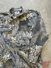 Load image into Gallery viewer, Vintage Mossy Oak 1st Generation Breakup Camo Chamois Shirt (M)