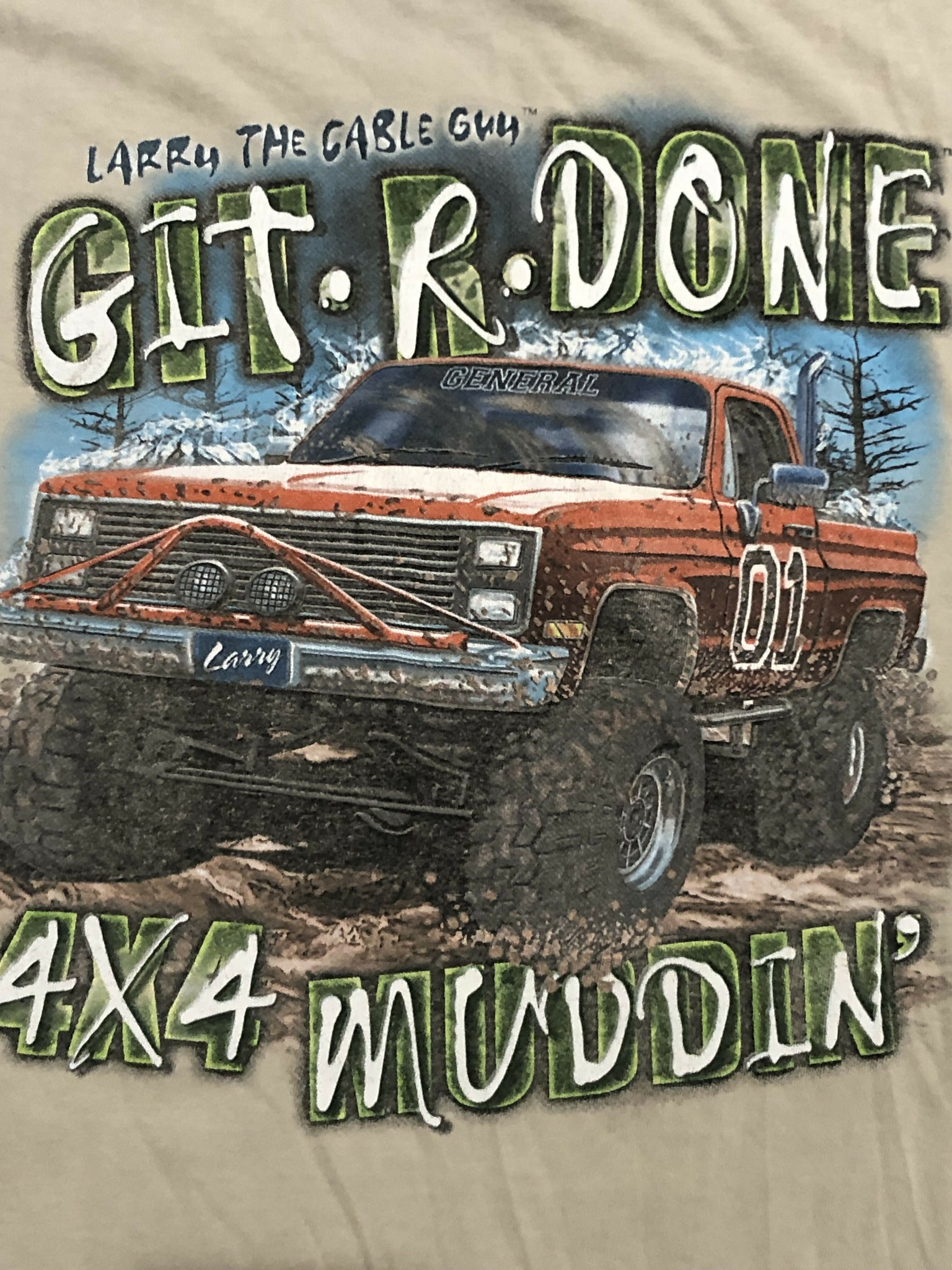 Git R Done Designs Y2K Larry The Cable Guy Git R Done Muddin’ Tee – Camoretro