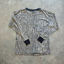 Load image into Gallery viewer, Vintage Realtree Camo Shirt (L)