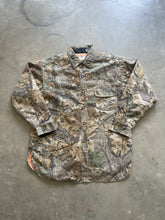 Load image into Gallery viewer, Vintage Realtree Advantage Camo Insulated Button Up Shirt (L)