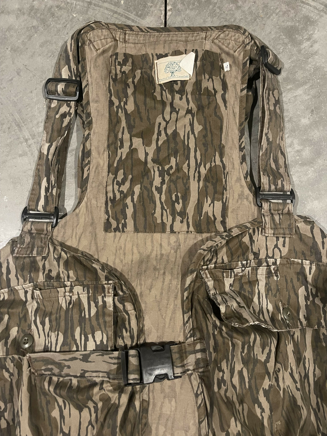 Mossy Oak Bottomland Strap Vest (XL)