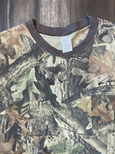 Load image into Gallery viewer, Vintage Realtree Advantage Timber Camo T-Shirt (2XL)