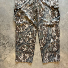 Load image into Gallery viewer, Vintage Mossy Oak Treestand Camo Adjustable Waist Pants (L)