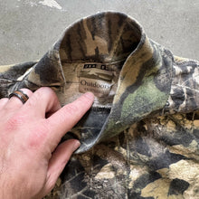 Load image into Gallery viewer, Vintage Mossy Oak Breakup Camo Mock Neck Shirt (2XL)