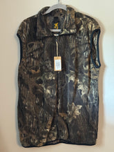 Load image into Gallery viewer, 00’s Browning Mossy Oak Breakup Fleece Vest (L)