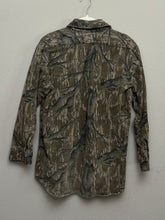 Load image into Gallery viewer, 90’s Mossy Oak Treestand Chamois Shirt (L) 🇺🇸