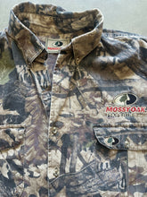 Load image into Gallery viewer, Vintage Mossy Oak Forest Floor Camo Button Up Shirt (XL)