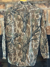 Load image into Gallery viewer, 90’s Northwest Territory Mossy Oak Treestand Shirt (M) 🇺🇸