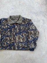 Load image into Gallery viewer, Vintage Browning Treestand Camo Fleece Reversible Jacket (XL)