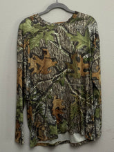 Load image into Gallery viewer, 10’s Mossy Oak Obsession Lightweight Shirt (L/XL)