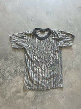 Load image into Gallery viewer, Vintage Youth Realtree Camo T-Shirt (Youth)