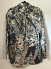 Load image into Gallery viewer, 90’s Mossy Oak Breakup Chamois Shirt (L) 🇺🇸