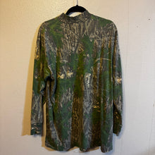 Load image into Gallery viewer, 90’s Mossy Oak Shadowleaf Shirt (M) 🇺🇸