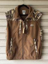 Load image into Gallery viewer, 00’s Drake Realtree Advantage Heavy Fleece Vest (XL)