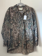 Load image into Gallery viewer, 90’s Mossy Oak Treestand Shirt (XL/XXL) 🇺🇸