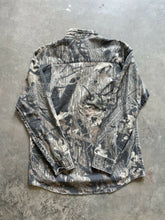 Load image into Gallery viewer, Vintage Rattlers Brand Mossy Oak Breakup Camo Button-Up Shirt (L)
