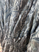 Load image into Gallery viewer, Men’s medium 1980s Mossy oak bow hunter jacket Treestand vintage hunting jacket military long 4 pocket jacket made in the USA hunting camo
