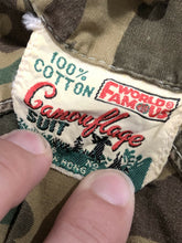 Load image into Gallery viewer, Vintage Camouflage Suit Duck Camo Hunting Shirt