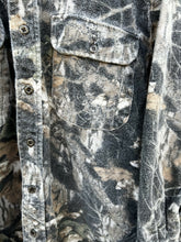 Load image into Gallery viewer, Vintage OG mossy oak breakup Camo button up shirt