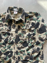 Load image into Gallery viewer, Vintage Duck Camo Chamois Shirt (XL)