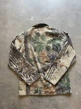 Load image into Gallery viewer, Vintage Realtree Camo Button Up Shirt (S)